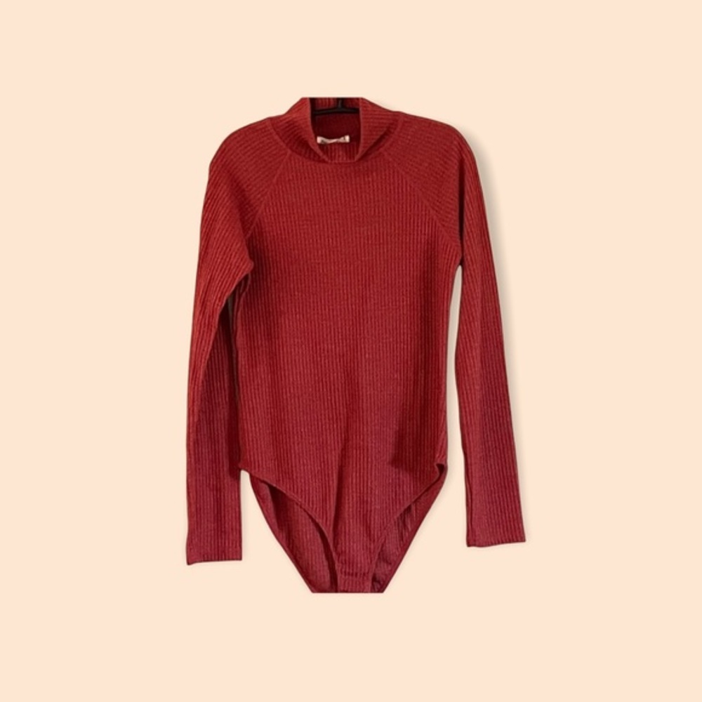 Hem & Thread Turtleneck Bodysuit, Size Medium, NWT